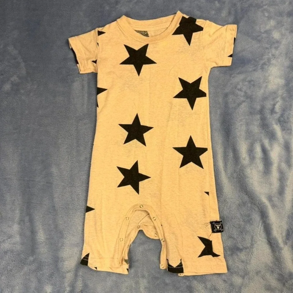 Nununu cream‎ star romper Size 6-12 months